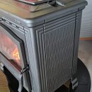 Plamen Gusskaminofen Tena 9,5kW &ndash; Massiver Holzofen aus Gusseisen mit Kochplatte