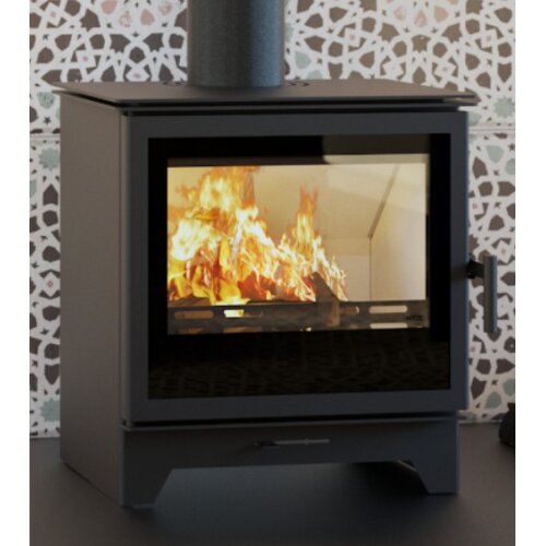 Hitze Gatto M Kaminofen 5,3 kW – kompakter Holzofen mit Panoramascheibe & Ecodesign